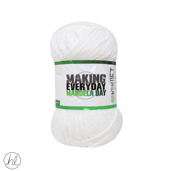 67 BLANKETS SOLID CHUNKY 300G (WHITE) 20